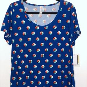 LuLaRoe Classic Tee NWT Large
2nd pic Size Chart